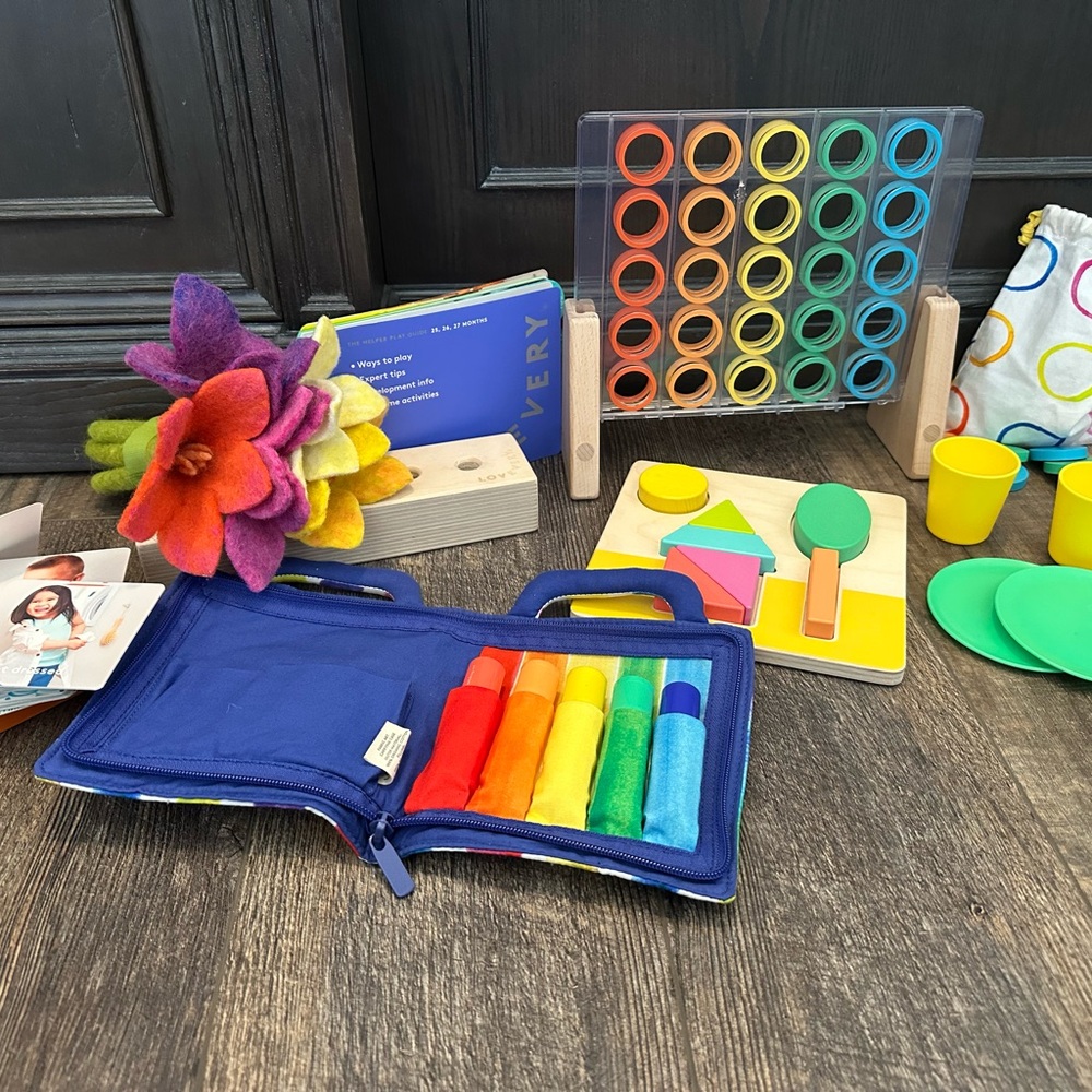 Lovevery The Helper Play Kit